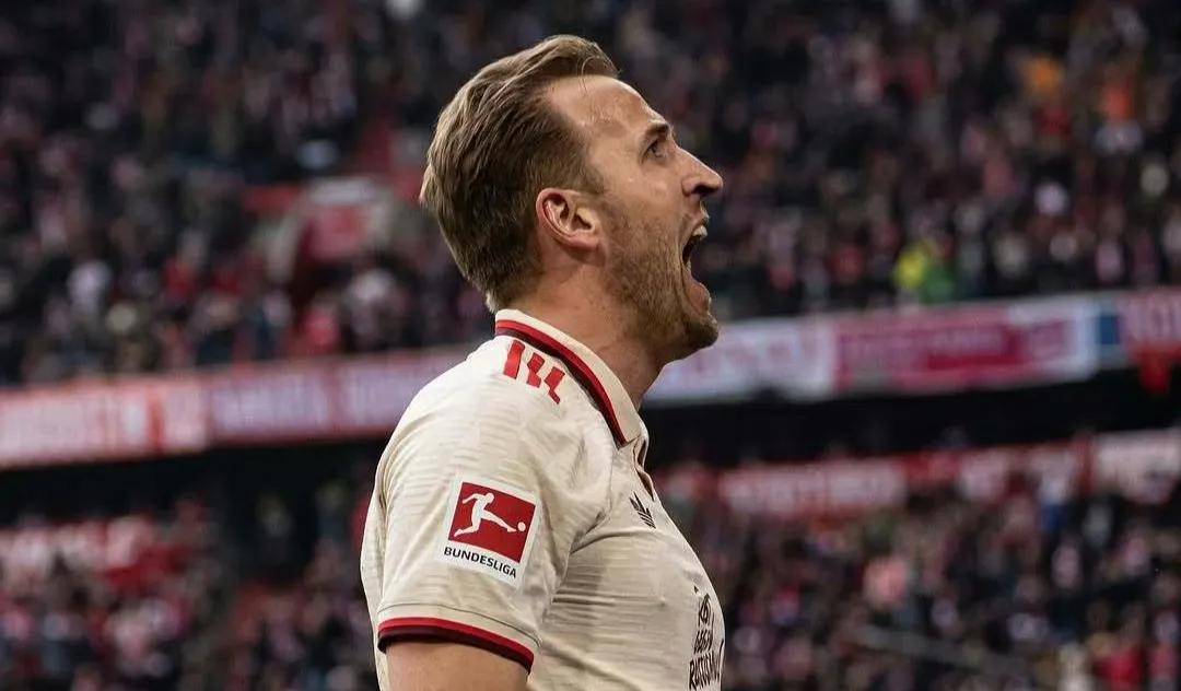 包含凯恩迎来十赛季高光表现，FPX球迷沸腾！的词条